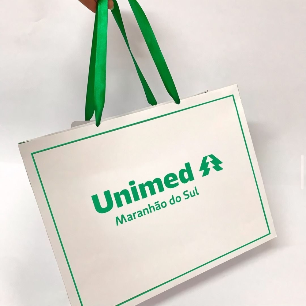 Sacola de papel com alça em cetim-SCL02